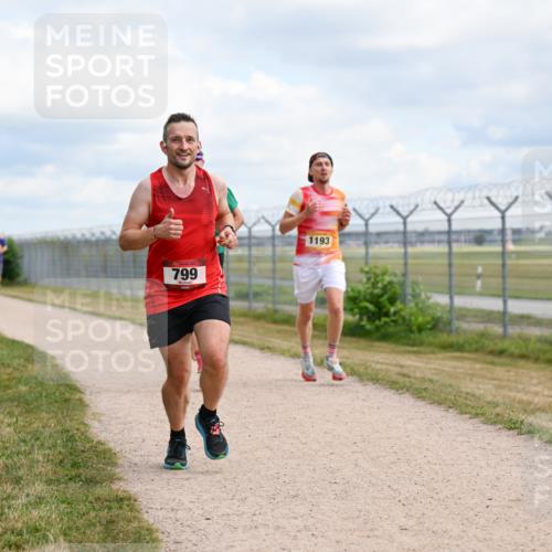 14.09.2025 - Airport Race Dr. Thomas Lammeyer http://msf.ph/oto/8864335 14.09.2025 12:04:23 Laufen 799, 1193 meine-sportfotos.de