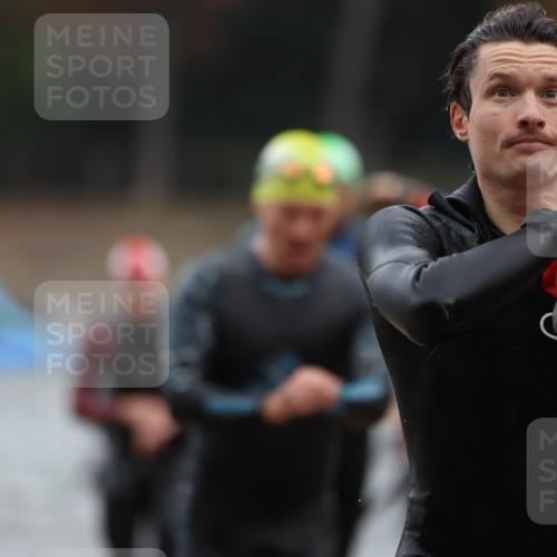 14.09.2025 - Stadtparktriathlon Michael Strokosch http://msf.ph/oto/8864349 14.09.2025 08:51:55 Schwimmen 304, 333, 337, 342, 352, 358, 362, 371, 451 meine-sportfotos.de