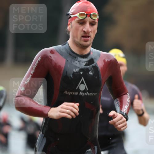 14.09.2025 - Stadtparktriathlon Michael Strokosch http://msf.ph/oto/8864367 14.09.2025 08:51:59 Schwimmen 304, 333, 337, 341, 342, 358, 362, 366, 451 meine-sportfotos.de