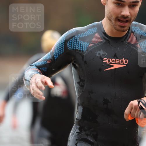 14.09.2025 - Stadtparktriathlon Michael Strokosch http://msf.ph/oto/8864406 14.09.2025 08:52:08 Schwimmen 316, 325, 327, 328, 337, 341, 366, 372, 451 meine-sportfotos.de