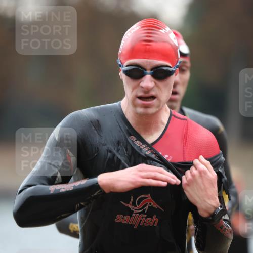 14.09.2025 - Stadtparktriathlon Michael Strokosch http://msf.ph/oto/8864423 14.09.2025 08:52:12 Schwimmen 316, 325, 327, 328, 332, 341, 366, 372 meine-sportfotos.de
