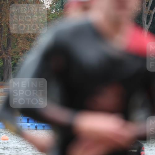 14.09.2025 - Stadtparktriathlon Michael Strokosch http://msf.ph/oto/8864424 14.09.2025 08:52:13 Schwimmen 316, 325, 327, 328, 332, 341, 366, 372 meine-sportfotos.de