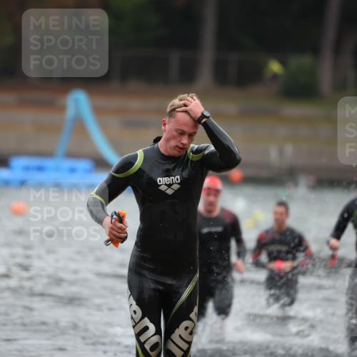 14.09.2025 - Stadtparktriathlon Michael Strokosch http://msf.ph/oto/8864426 14.09.2025 08:52:14 Schwimmen 316, 325, 327, 328, 332, 372 meine-sportfotos.de