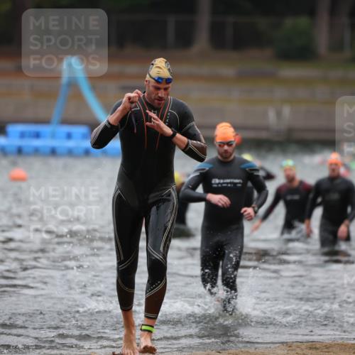 14.09.2025 - Stadtparktriathlon Michael Strokosch http://msf.ph/oto/8864500 14.09.2025 08:52:35 Schwimmen 321, 336, 360 meine-sportfotos.de