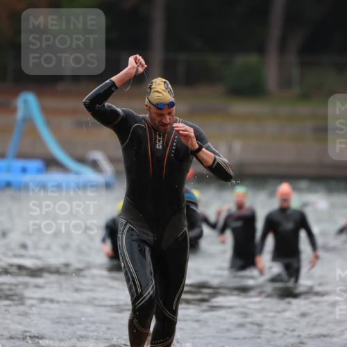 14.09.2025 - Stadtparktriathlon Michael Strokosch http://msf.ph/oto/8864505 14.09.2025 08:52:36 Schwimmen 321, 336, 360 meine-sportfotos.de