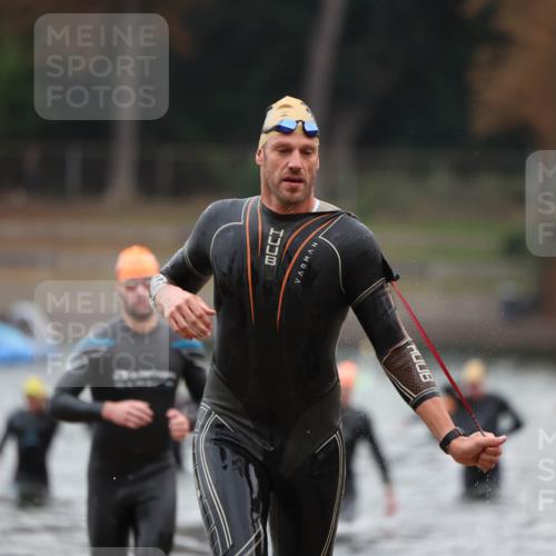 14.09.2025 - Stadtparktriathlon Michael Strokosch http://msf.ph/oto/8864512 14.09.2025 08:52:37 Schwimmen 321, 336, 360 meine-sportfotos.de