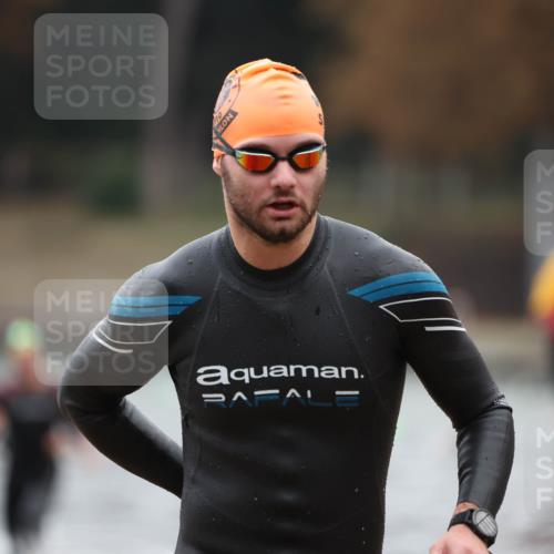 14.09.2025 - Stadtparktriathlon Michael Strokosch http://msf.ph/oto/8864526 14.09.2025 08:52:41 Schwimmen 320, 321, 336, 348, 353, 360, 369 meine-sportfotos.de