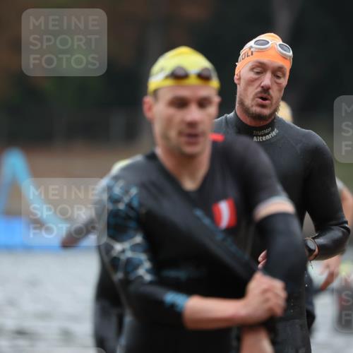 14.09.2025 - Stadtparktriathlon Michael Strokosch http://msf.ph/oto/8864561 14.09.2025 08:52:50 Schwimmen 320, 348, 353, 360, 369 meine-sportfotos.de