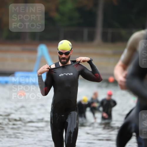 14.09.2025 - Stadtparktriathlon Michael Strokosch http://msf.ph/oto/8864563 14.09.2025 08:52:51 Schwimmen 320, 348, 353, 360, 369 meine-sportfotos.de