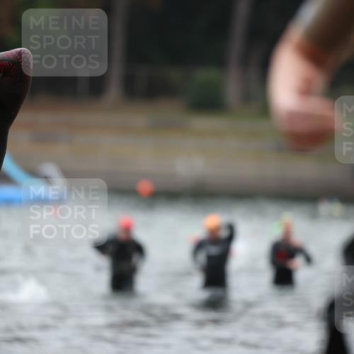 14.09.2025 - Stadtparktriathlon Michael Strokosch http://msf.ph/oto/8864569 14.09.2025 08:52:52 Schwimmen 313, 320, 348, 353, 369 meine-sportfotos.de