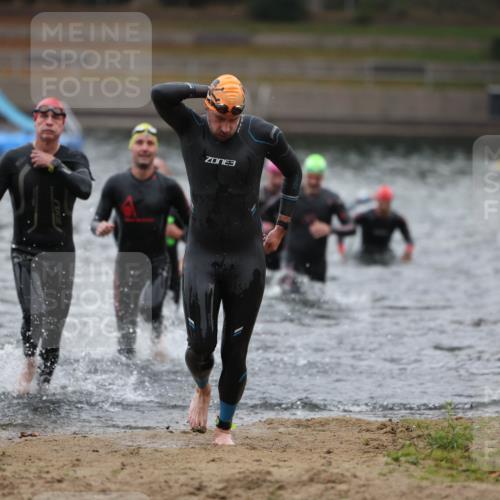 14.09.2025 - Stadtparktriathlon Michael Strokosch http://msf.ph/oto/8864580 14.09.2025 08:53:02 Schwimmen 303, 306, 313, 319, 359, 367 meine-sportfotos.de