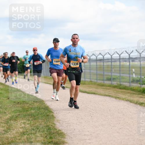 14.09.2025 - Airport Race Dr. Thomas Lammeyer http://msf.ph/oto/8864587 14.09.2025 12:04:44 Laufen 53, 1869, 1336 meine-sportfotos.de