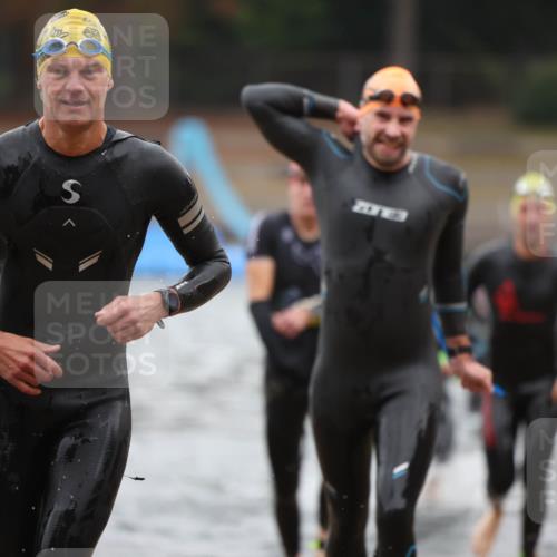 14.09.2025 - Stadtparktriathlon Michael Strokosch http://msf.ph/oto/8864592 14.09.2025 08:53:04 Schwimmen 303, 306, 313, 317, 319, 359, 367 meine-sportfotos.de