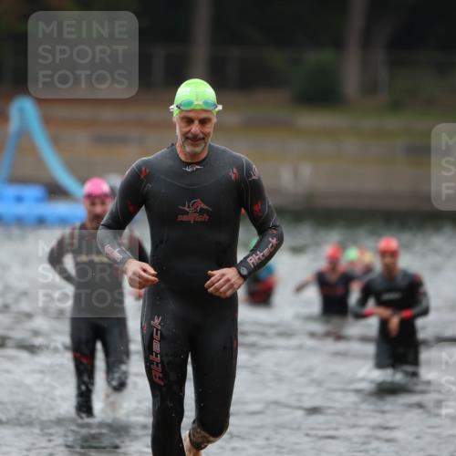 14.09.2025 - Stadtparktriathlon Michael Strokosch http://msf.ph/oto/8864601 14.09.2025 08:53:11 Schwimmen 303, 306, 317, 359, 367, 378 meine-sportfotos.de