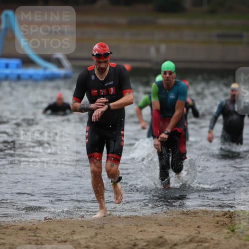 14.09.2025 - Stadtparktriathlon Michael Strokosch http://msf.ph/oto/8864654 14.09.2025 08:53:25 Schwimmen 356, 357, 476 meine-sportfotos.de
