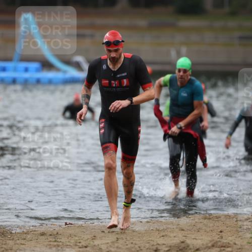 14.09.2025 - Stadtparktriathlon Michael Strokosch http://msf.ph/oto/8864656 14.09.2025 08:53:26 Schwimmen 356, 357, 476, 480 meine-sportfotos.de