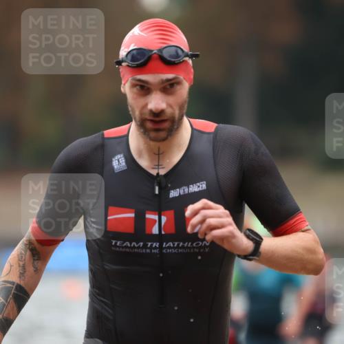 14.09.2025 - Stadtparktriathlon Michael Strokosch http://msf.ph/oto/8864671 14.09.2025 08:53:30 Schwimmen 346, 356, 357, 476, 480 meine-sportfotos.de