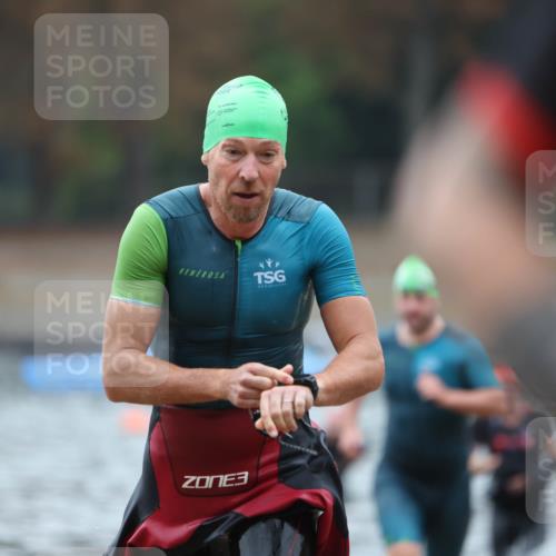 14.09.2025 - Stadtparktriathlon Michael Strokosch http://msf.ph/oto/8864673 14.09.2025 08:53:31 Schwimmen 346, 356, 357, 476, 480 meine-sportfotos.de