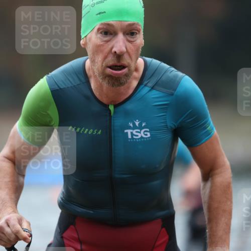 14.09.2025 - Stadtparktriathlon Michael Strokosch http://msf.ph/oto/8864680 14.09.2025 08:53:32 Schwimmen 346, 356, 357, 476, 480 meine-sportfotos.de