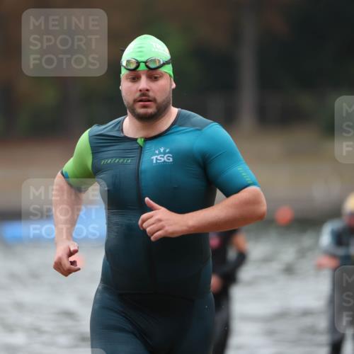 14.09.2025 - Stadtparktriathlon Michael Strokosch http://msf.ph/oto/8864685 14.09.2025 08:53:34 Schwimmen 346, 356, 357, 480 meine-sportfotos.de