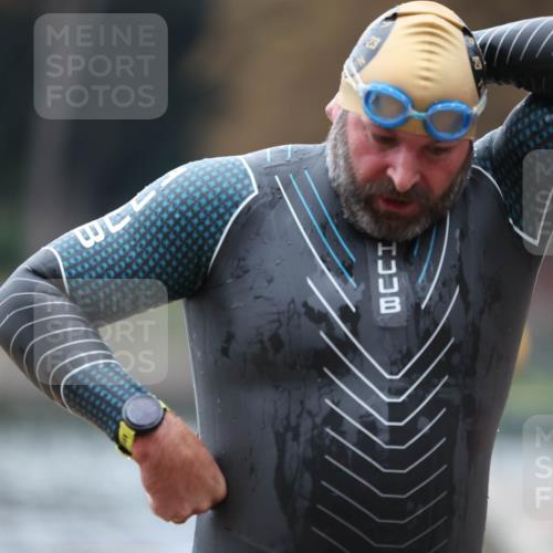 14.09.2025 - Stadtparktriathlon Michael Strokosch http://msf.ph/oto/8864711 14.09.2025 08:53:41 Schwimmen 312, 346, 480 meine-sportfotos.de