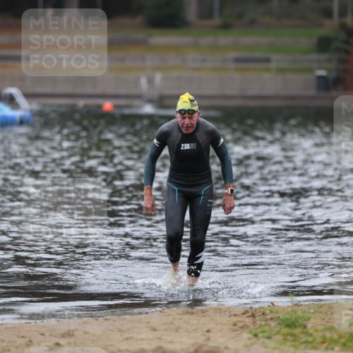 14.09.2025 - Stadtparktriathlon Michael Strokosch http://msf.ph/oto/8864738 14.09.2025 08:54:21 Schwimmen 302 meine-sportfotos.de