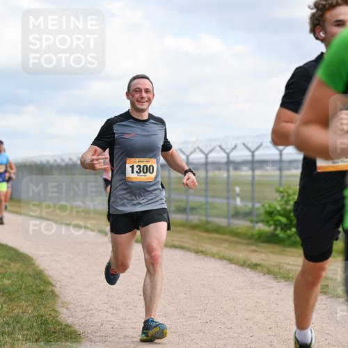 14.09.2025 - Airport Race Dr. Thomas Lammeyer http://msf.ph/oto/8864746 14.09.2025 12:04:54 Laufen 1300 meine-sportfotos.de