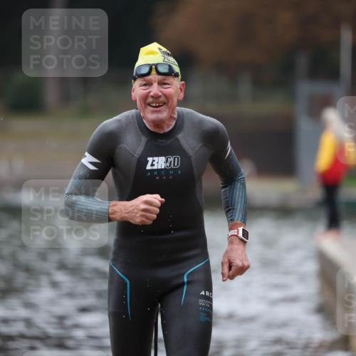 14.09.2025 - Stadtparktriathlon Michael Strokosch http://msf.ph/oto/8864762 14.09.2025 08:54:28 Schwimmen 302 meine-sportfotos.de