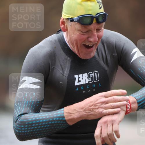 14.09.2025 - Stadtparktriathlon Michael Strokosch http://msf.ph/oto/8864775 14.09.2025 08:54:30 Schwimmen 302 meine-sportfotos.de