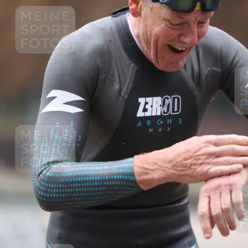 14.09.2025 - Stadtparktriathlon Michael Strokosch http://msf.ph/oto/8864776 14.09.2025 08:54:30 Schwimmen 302 meine-sportfotos.de