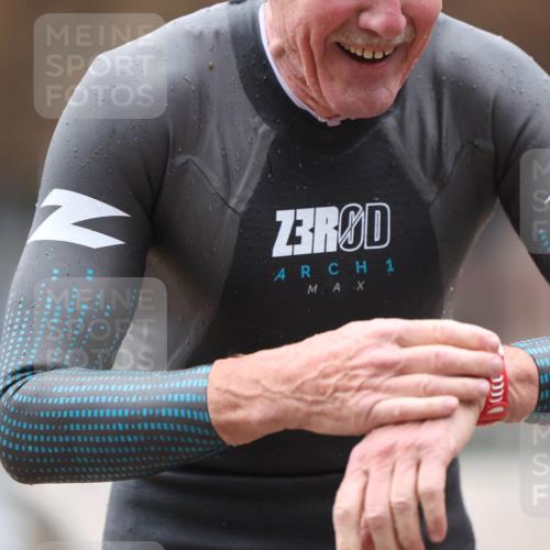 14.09.2025 - Stadtparktriathlon Michael Strokosch http://msf.ph/oto/8864778 14.09.2025 08:54:31 Schwimmen 302 meine-sportfotos.de