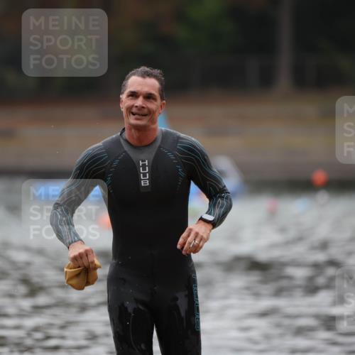 14.09.2025 - Stadtparktriathlon Michael Strokosch http://msf.ph/oto/8864798 14.09.2025 08:57:17 Schwimmen 338 meine-sportfotos.de