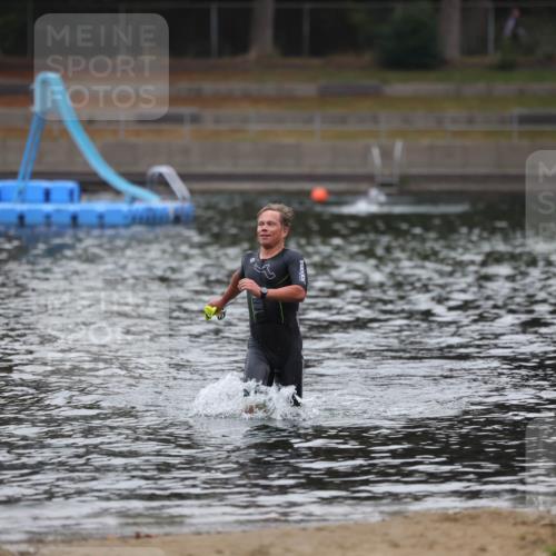 14.09.2025 - Stadtparktriathlon Michael Strokosch http://msf.ph/oto/8864806 14.09.2025 08:58:20 Schwimmen 311 meine-sportfotos.de