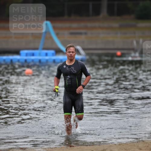 14.09.2025 - Stadtparktriathlon Michael Strokosch http://msf.ph/oto/8864818 14.09.2025 08:58:24 Schwimmen 311 meine-sportfotos.de