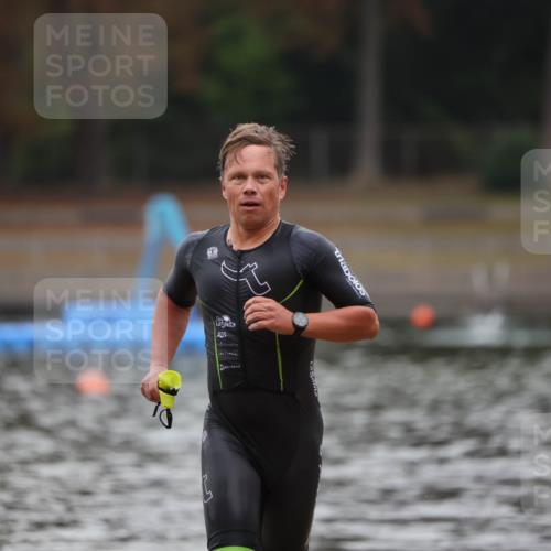 14.09.2025 - Stadtparktriathlon Michael Strokosch http://msf.ph/oto/8864833 14.09.2025 08:58:27 Schwimmen 311 meine-sportfotos.de