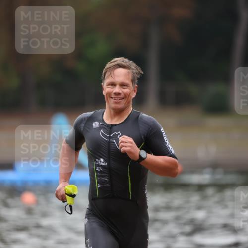 14.09.2025 - Stadtparktriathlon Michael Strokosch http://msf.ph/oto/8864836 14.09.2025 08:58:28 Schwimmen 311 meine-sportfotos.de