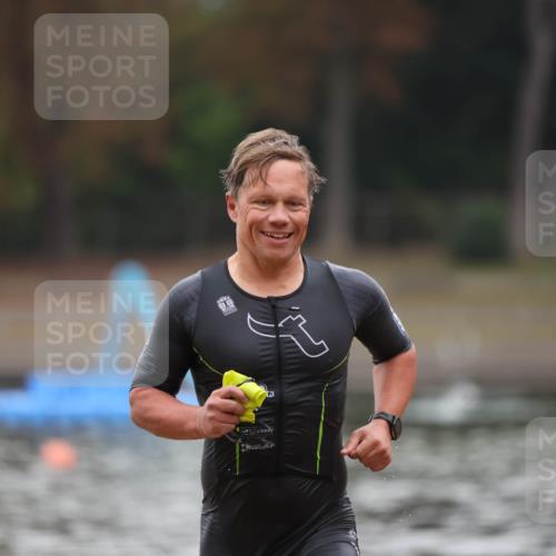 14.09.2025 - Stadtparktriathlon Michael Strokosch http://msf.ph/oto/8864838 14.09.2025 08:58:28 Schwimmen 311 meine-sportfotos.de