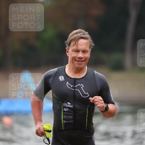 14.09.2025 - Stadtparktriathlon Michael Strokosch http://msf.ph/oto/8864839 14.09.2025 08:58:28 Schwimmen 311 meine-sportfotos.de