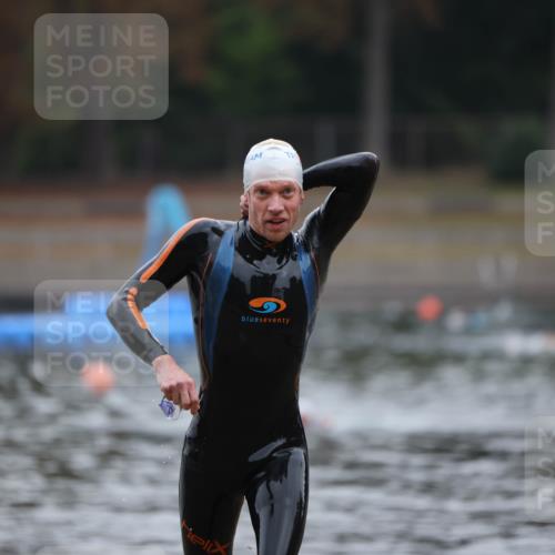 14.09.2025 - Stadtparktriathlon Michael Strokosch http://msf.ph/oto/8864882 14.09.2025 08:59:26 Schwimmen 413 meine-sportfotos.de