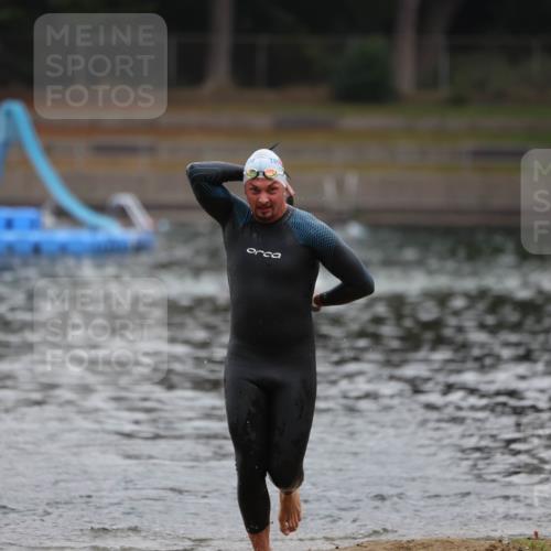 14.09.2025 - Stadtparktriathlon Michael Strokosch http://msf.ph/oto/8864917 14.09.2025 08:59:42 Schwimmen 414 meine-sportfotos.de