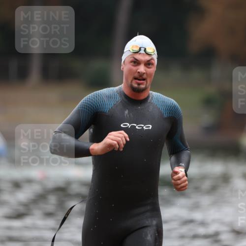 14.09.2025 - Stadtparktriathlon Michael Strokosch http://msf.ph/oto/8864929 14.09.2025 08:59:45 Schwimmen 414 meine-sportfotos.de