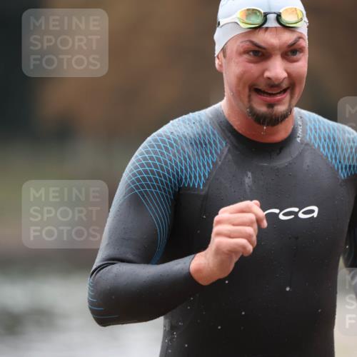 14.09.2025 - Stadtparktriathlon Michael Strokosch http://msf.ph/oto/8864937 14.09.2025 08:59:46 Schwimmen 414 meine-sportfotos.de