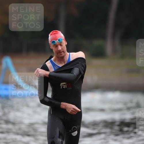 14.09.2025 - Stadtparktriathlon Michael Strokosch http://msf.ph/oto/8865006 14.09.2025 09:00:22 Schwimmen 416 meine-sportfotos.de