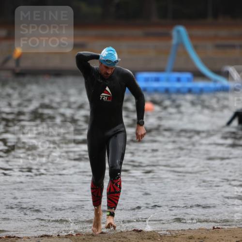 14.09.2025 - Stadtparktriathlon Michael Strokosch http://msf.ph/oto/8865028 14.09.2025 09:00:38 Schwimmen 435 meine-sportfotos.de