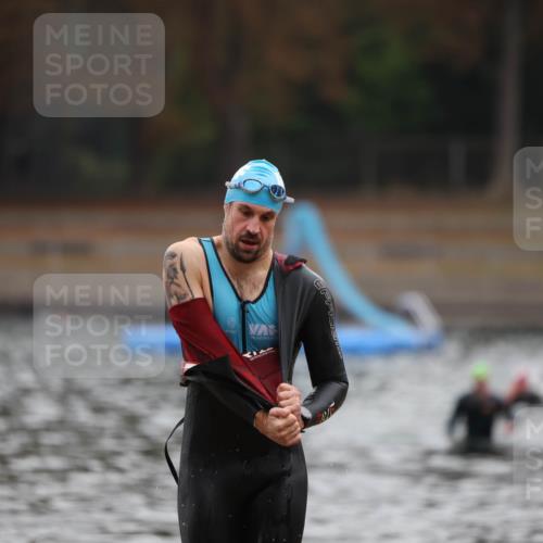 14.09.2025 - Stadtparktriathlon Michael Strokosch http://msf.ph/oto/8865037 14.09.2025 09:00:40 Schwimmen 435 meine-sportfotos.de