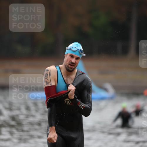 14.09.2025 - Stadtparktriathlon Michael Strokosch http://msf.ph/oto/8865039 14.09.2025 09:00:41 Schwimmen 435 meine-sportfotos.de