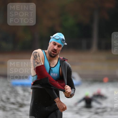14.09.2025 - Stadtparktriathlon Michael Strokosch http://msf.ph/oto/8865041 14.09.2025 09:00:41 Schwimmen 435 meine-sportfotos.de