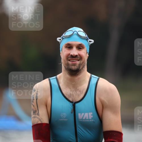 14.09.2025 - Stadtparktriathlon Michael Strokosch http://msf.ph/oto/8865048 14.09.2025 09:00:43 Schwimmen 435 meine-sportfotos.de