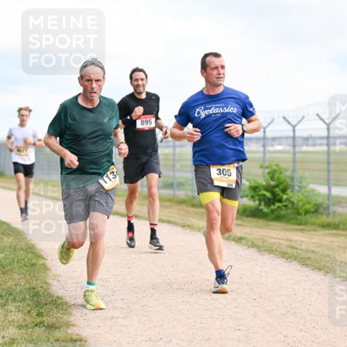 14.09.2025 - Airport Race Dr. Thomas Lammeyer http://msf.ph/oto/8865059 14.09.2025 12:05:23 Laufen 4027, 113, 895, 305, 305 meine-sportfotos.de