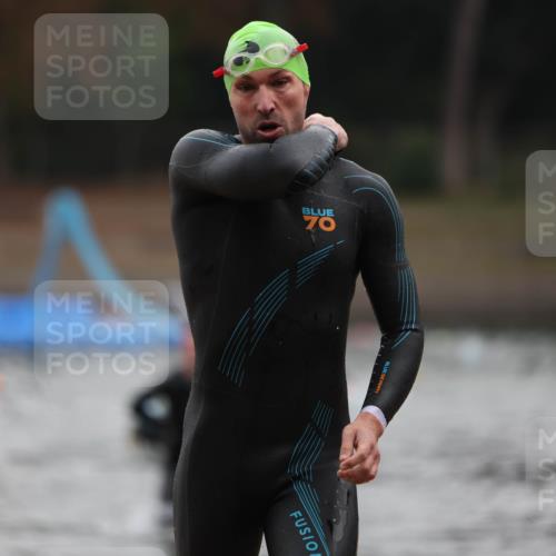 14.09.2025 - Stadtparktriathlon Michael Strokosch http://msf.ph/oto/8865066 14.09.2025 09:00:59 Schwimmen 394, 408 meine-sportfotos.de
